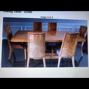 Wood dining table in excellent condition